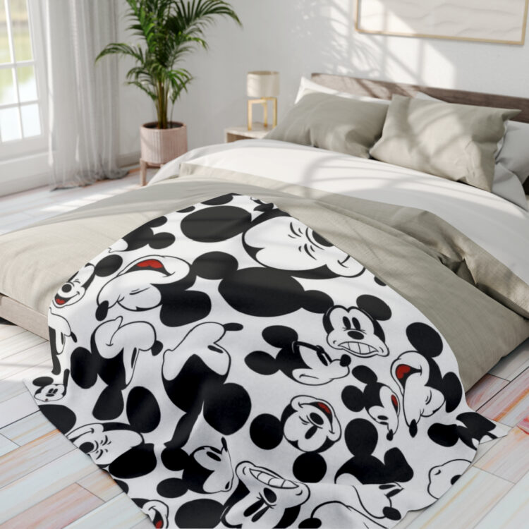 Arctic Fleece Blanket - Image 12