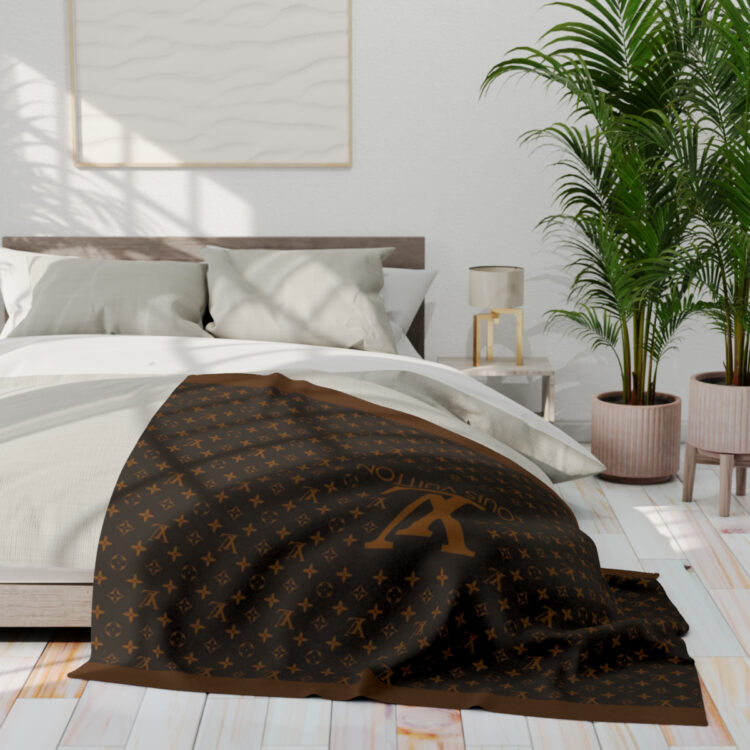 Arctic Fleece Blanket - Image 11