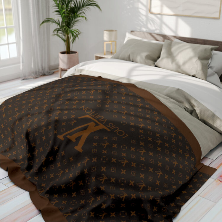 Arctic Fleece Blanket - Image 18